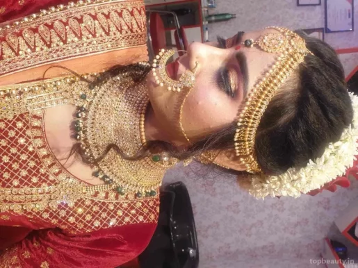Reena makeover new grace salon Academy, Dehradun - 