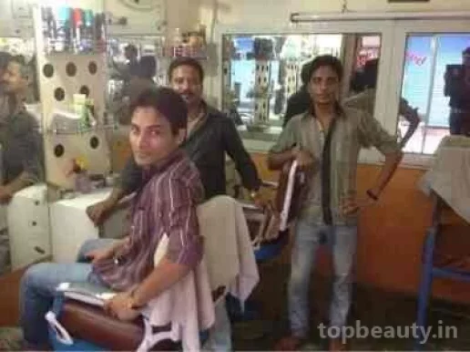 Hollywood Men's Hair Salon, Delhi - Photo 3