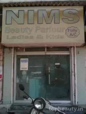 Nims Beauty Parlour, Delhi - Photo 2