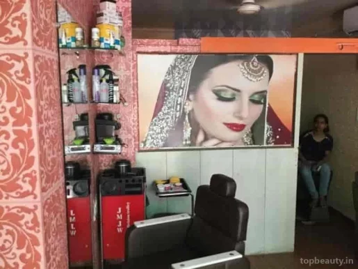 Divine Beauty Salon, Delhi - Photo 6