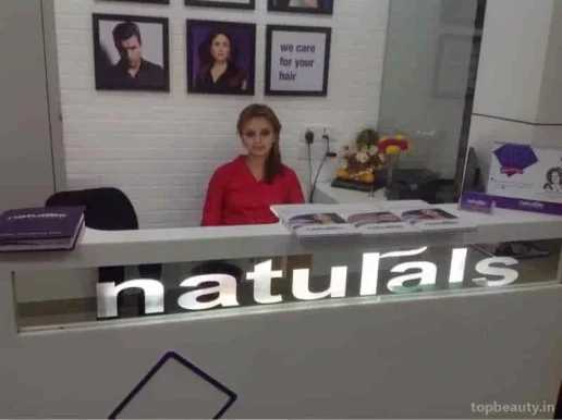 Naturals Unisex Salon, Delhi - Photo 4