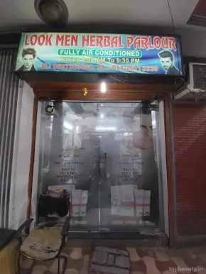 Look Men Herbal Parlour, Delhi - Photo 6