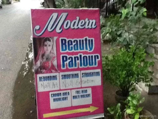 Modern Beauty Parlour & Training Centre, Delhi - Photo 2