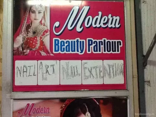 Modern Beauty Parlour & Training Centre, Delhi - Photo 3