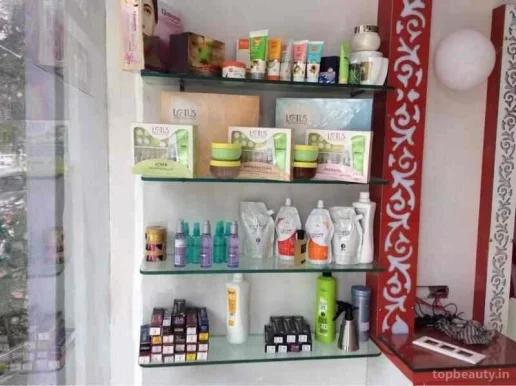 Shahnaz Herbal Makeup Studio, Delhi - Photo 4