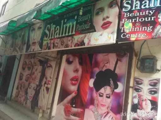 Shalini beauty parlour, Delhi - Photo 7