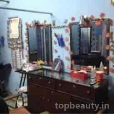 Royal Beauty Parlour & Training Centre, Delhi - Photo 2
