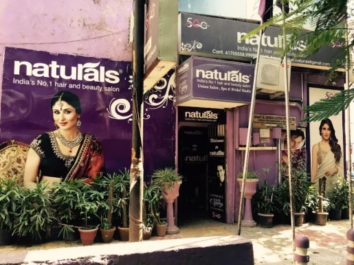 Naturals Unisex Salon - Best Unisex Salon In Saket Delhi,salon near me,best salon in saket, Delhi - Photo 6