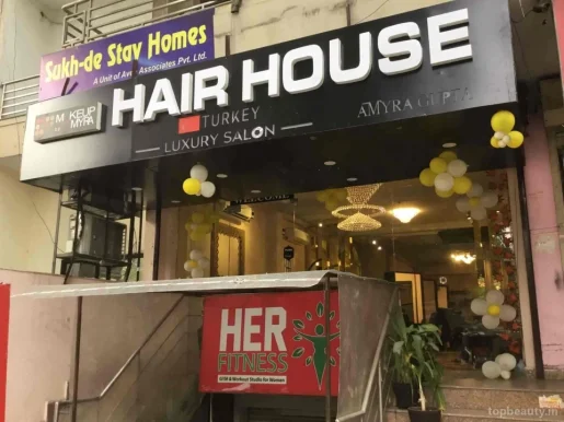 Hair house luxury salon, Delhi - Photo 5