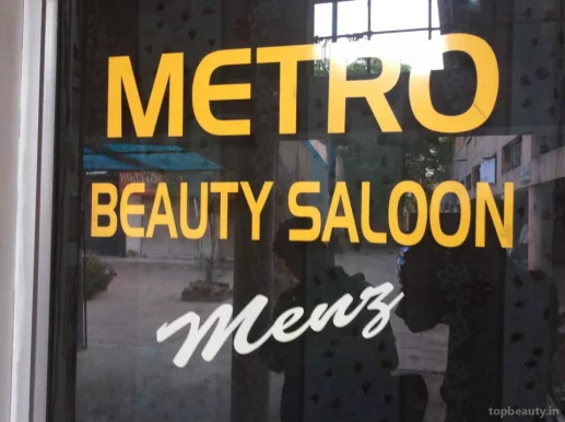Metro Beauty Salon, Delhi - Photo 2