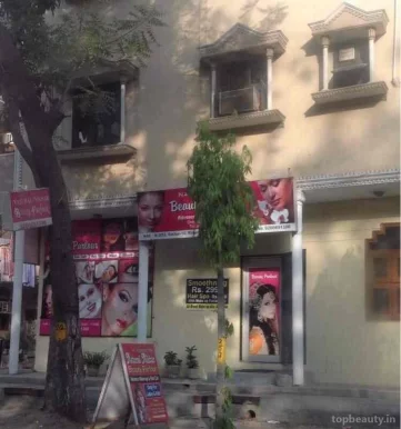 Natural Beauty Parlour, Delhi - Photo 3