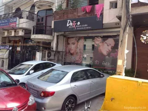 Dazzle Beauty Studio, Delhi - Photo 1