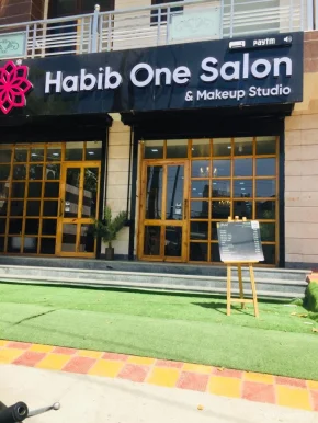 Habib One Salon and Makeup Studio, Delhi - Photo 3