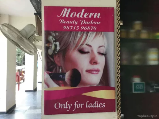 Modern Beauty Parlour, Delhi - Photo 5
