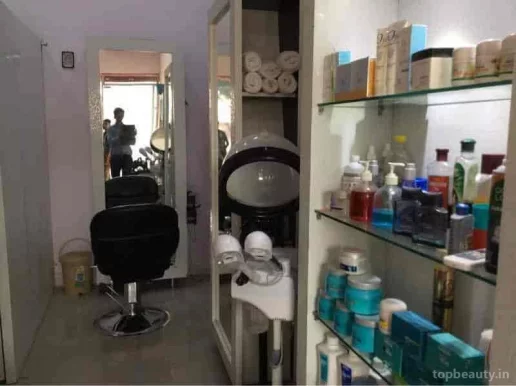 Hair N Looks Unisex Salon & Bridal Studio, Delhi - Photo 2