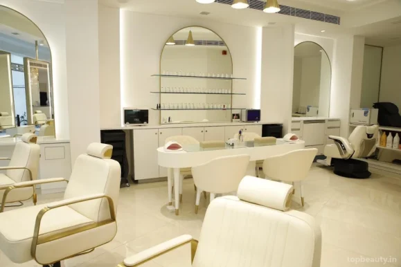Vlcc Luxe Wellness & Beauty Clinic, Delhi - Photo 1