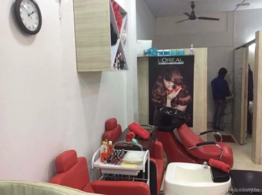 V Marwahs Makeup Studio N Salon, Delhi - Photo 4