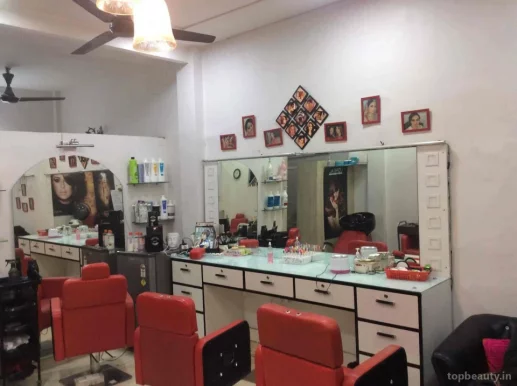 V Marwahs Makeup Studio N Salon, Delhi - Photo 7