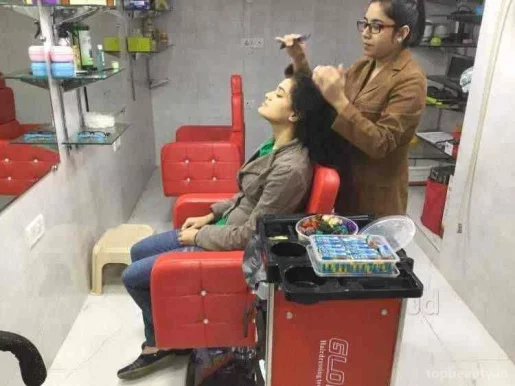 HAIR - "N" Unisex Salon, Delhi - Photo 4