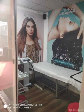 VIOX STUDIO, Makeup Studio, Unisex Salon , Laser & Skin Therapy, Delhi - Photo 1