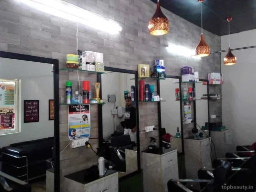 Creative Scissorz - Best Salon in Rohini Sector 11, Delhi - Photo 4