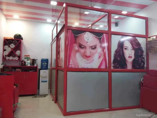 Color Touch Unisex Salon | Hair Salon in Ashok Vihar | Hair Services, Delhi - Photo 4