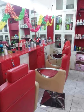 Hottie hair salon, Delhi - Photo 4