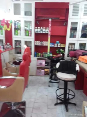 Hottie hair salon, Delhi - Photo 5
