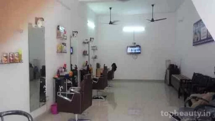 Lavish looks salon, Delhi - Photo 7