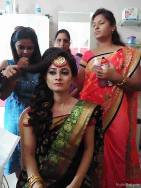 Rekha Verma Mekup and Hair Artist, Delhi - Photo 2