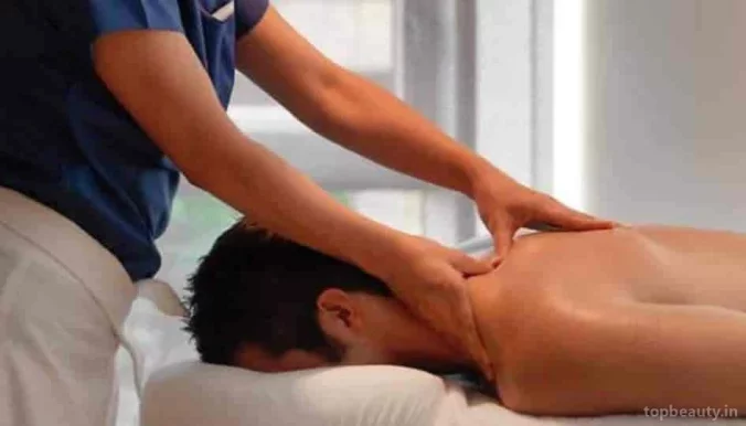 Massage parlour hitt, Delhi - Photo 2