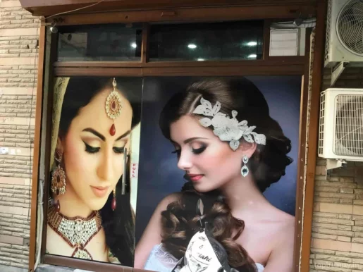 LA Beauty Make Over salon, Delhi - Photo 3