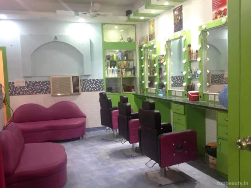 Famous hair cut salon, Delhi - Photo 3