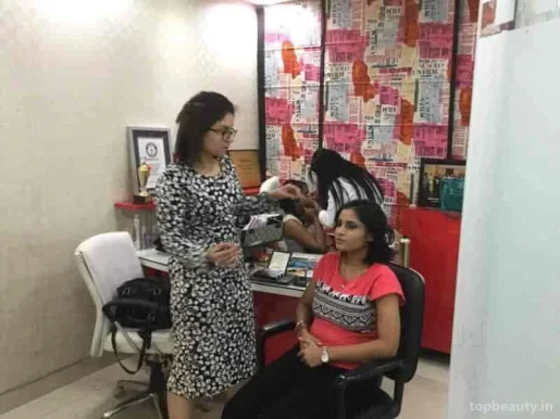 Bharti Taneja | ALPS Beauty Group | Best Beauty Clinic, Makeup Academy & Salon in Vikas Puri, Delhi - Photo 3