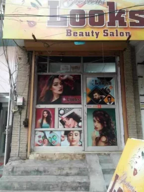New Looks Beauty Salon, Delhi - Photo 3