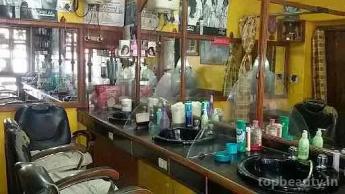 Vinayak Men's Saloon, Delhi - Photo 5