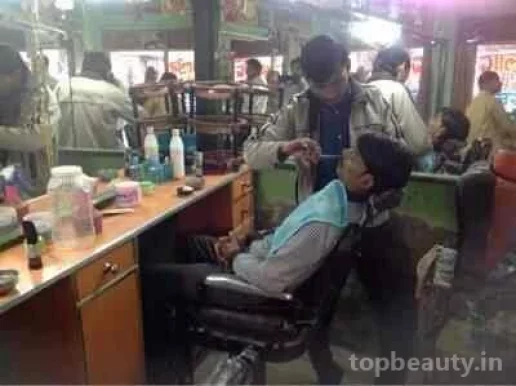 Golden Hair Salon, Delhi - Photo 1