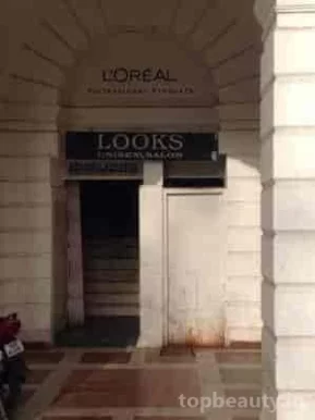 Looks Salon, Delhi - Photo 7