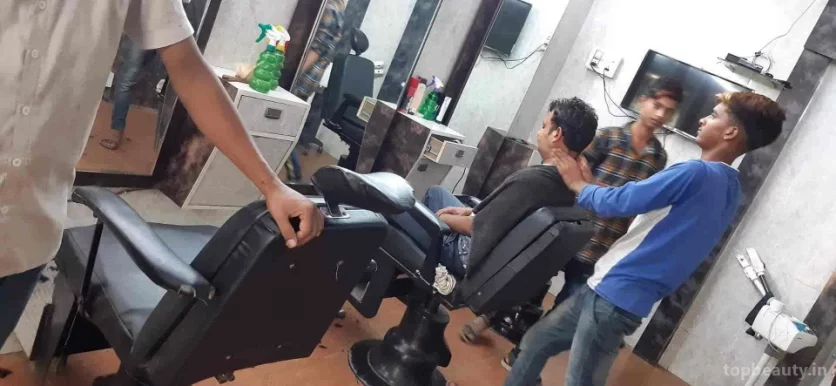 Fine Top Hair Cut Saloon, Faridabad - Photo 1