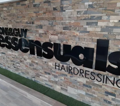 Toni & Guy Essensuals – Unisex salons in Guntur