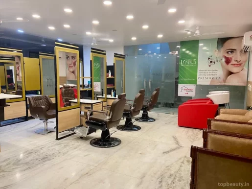 SONIA SALON Best Hair & Beauty Salon DLF Phase 2 Gurgaon, Gurgaon - Photo 8