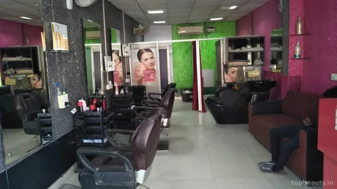 Jaguar Hair Studio, Gurgaon - Photo 3