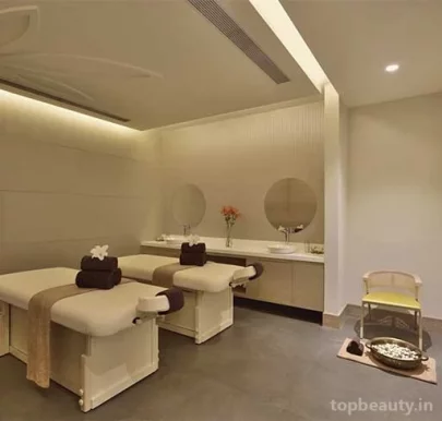 The Palmyra Spa-Massage center, Massage Parlour in MG Road Gurgaon, Gurgaon - Photo 3
