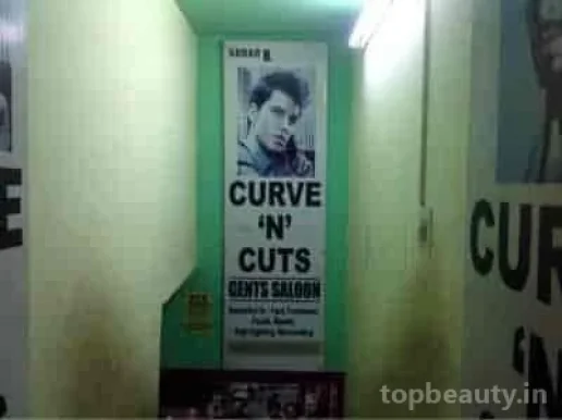 Curve N Cuts, Gurgaon - Photo 2