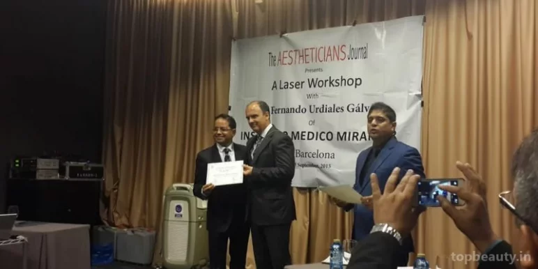 La Skinnovita- Dr. Anuj Pall MD PhD FISD (USA), Gurgaon - Photo 1