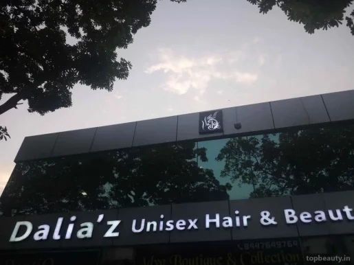Dalia'z Unisex Hair & Beauty Salon, Gurgaon - Photo 2