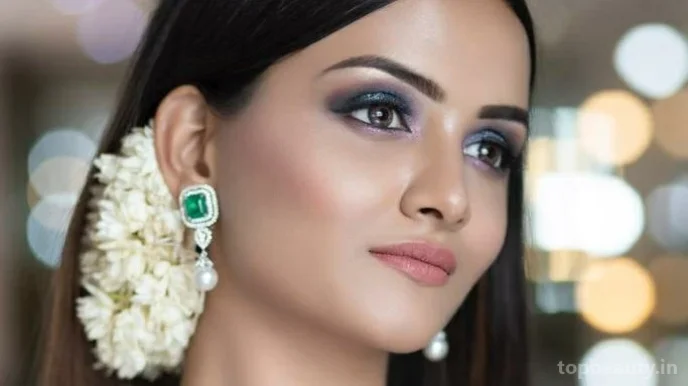 Misha Vig Makeup Studio & Academy - Best Makeup Artist in Gurgaon, Gurgaon - Photo 3