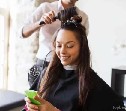 Looks Hair Salon – Hairstyling in Howrah