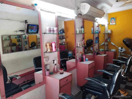 Raja Deluxe Hair Cutting Saloon, Hyderabad - Photo 2