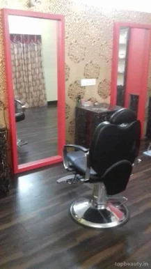 Natural Looks Beauty Parlour, Hyderabad - Photo 2
